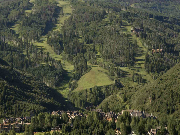 200 yards walk away to Arrowbahn Ski Lift